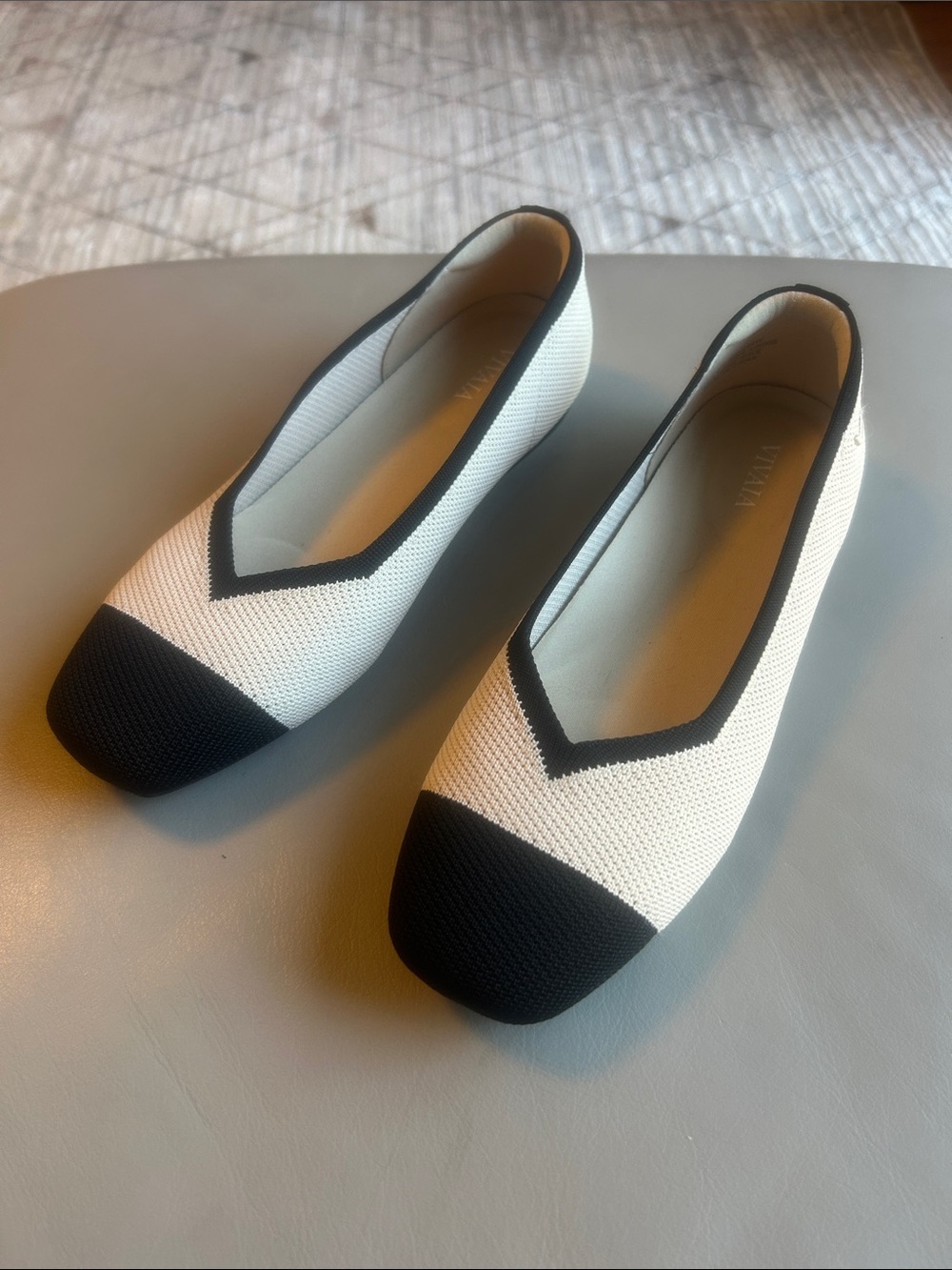 Vivaia Square-Toe V-Cut Flats in Cream & Black